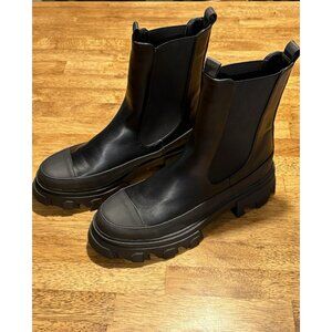 PORTLAND Chelsea Boots Black Lug bottom Size 9 Indy Whimsygoth Gorpcore Y2K NEW